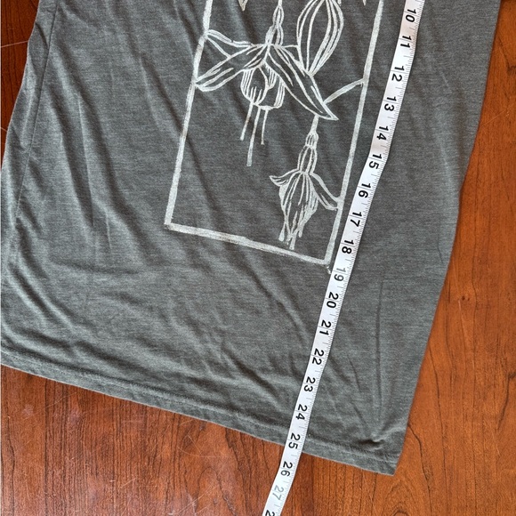 Block Printed Fuschia Plant Green T-Shirt XS - Artwear - Picture 5 of 6